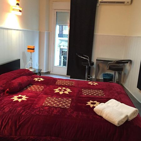 Hostal Oxum Madrid Eksteriør bilde