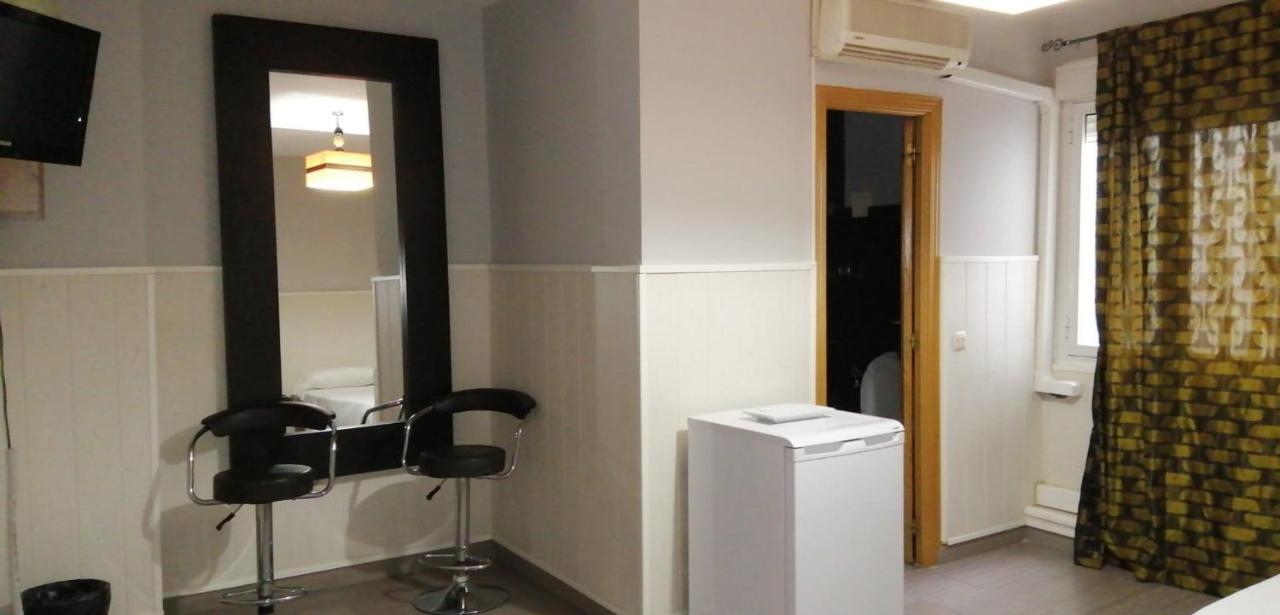 Hostal Oxum Madrid Eksteriør bilde