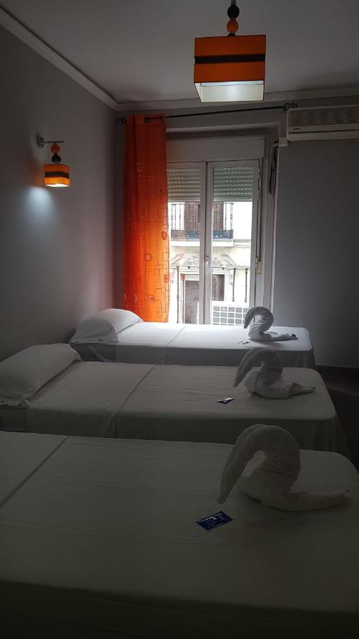 Hostal Oxum Madrid Eksteriør bilde