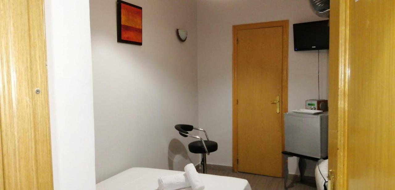 Hostal Oxum Madrid Eksteriør bilde