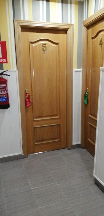 Hostal Oxum Madrid Eksteriør bilde
