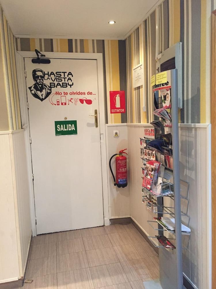 Hostal Oxum Madrid Eksteriør bilde